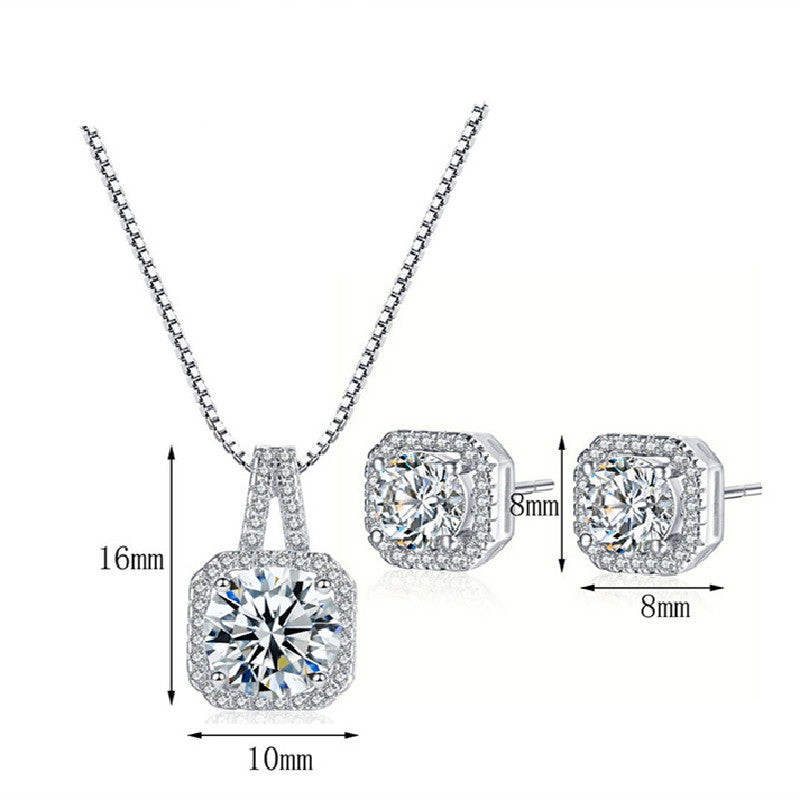 Stylish Simple Zircon Square Diamond  Set Two Carat Halo Cubic Zirconia Pendant Necklace