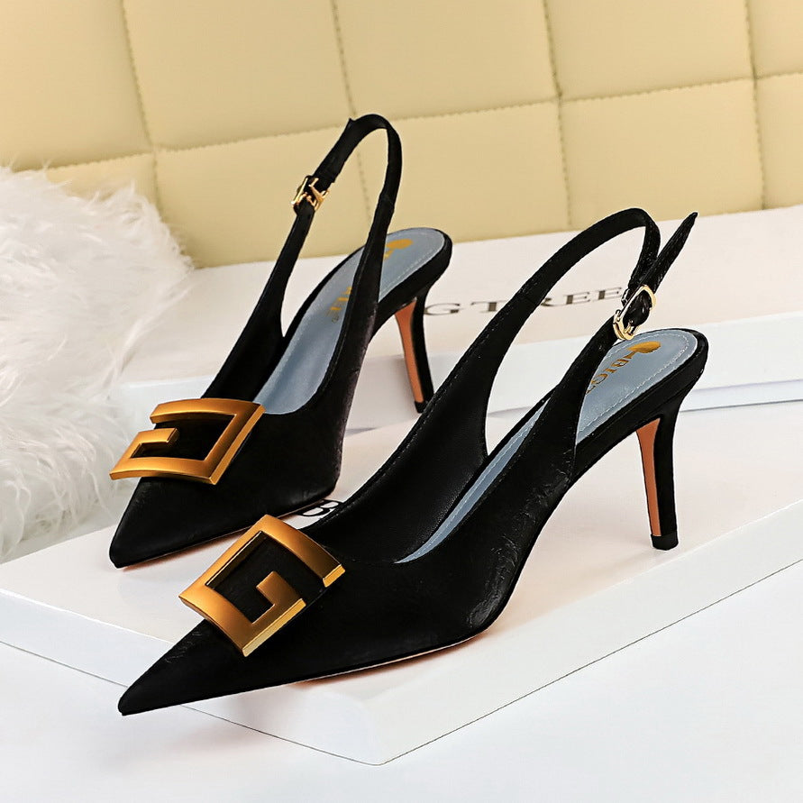 RUMI MIDDLE LOW HEELS