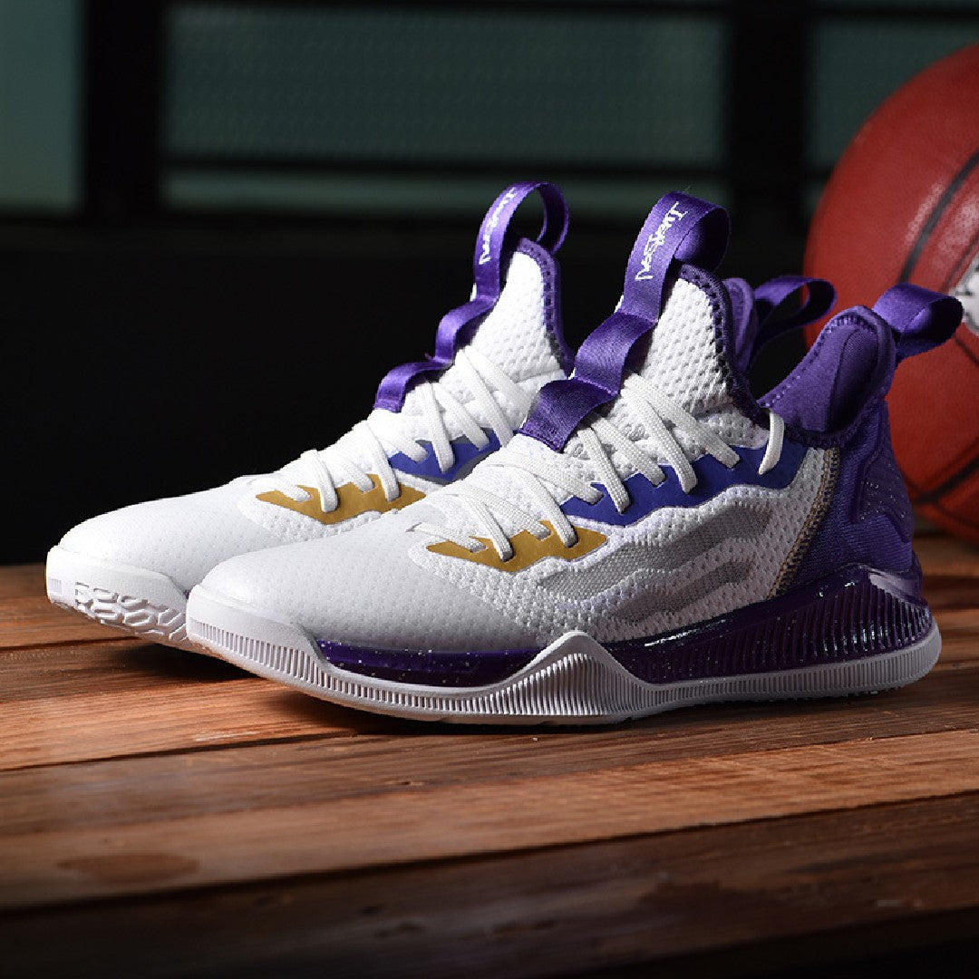 Iverson's New Mamba Spirit Team Basketball Shoes