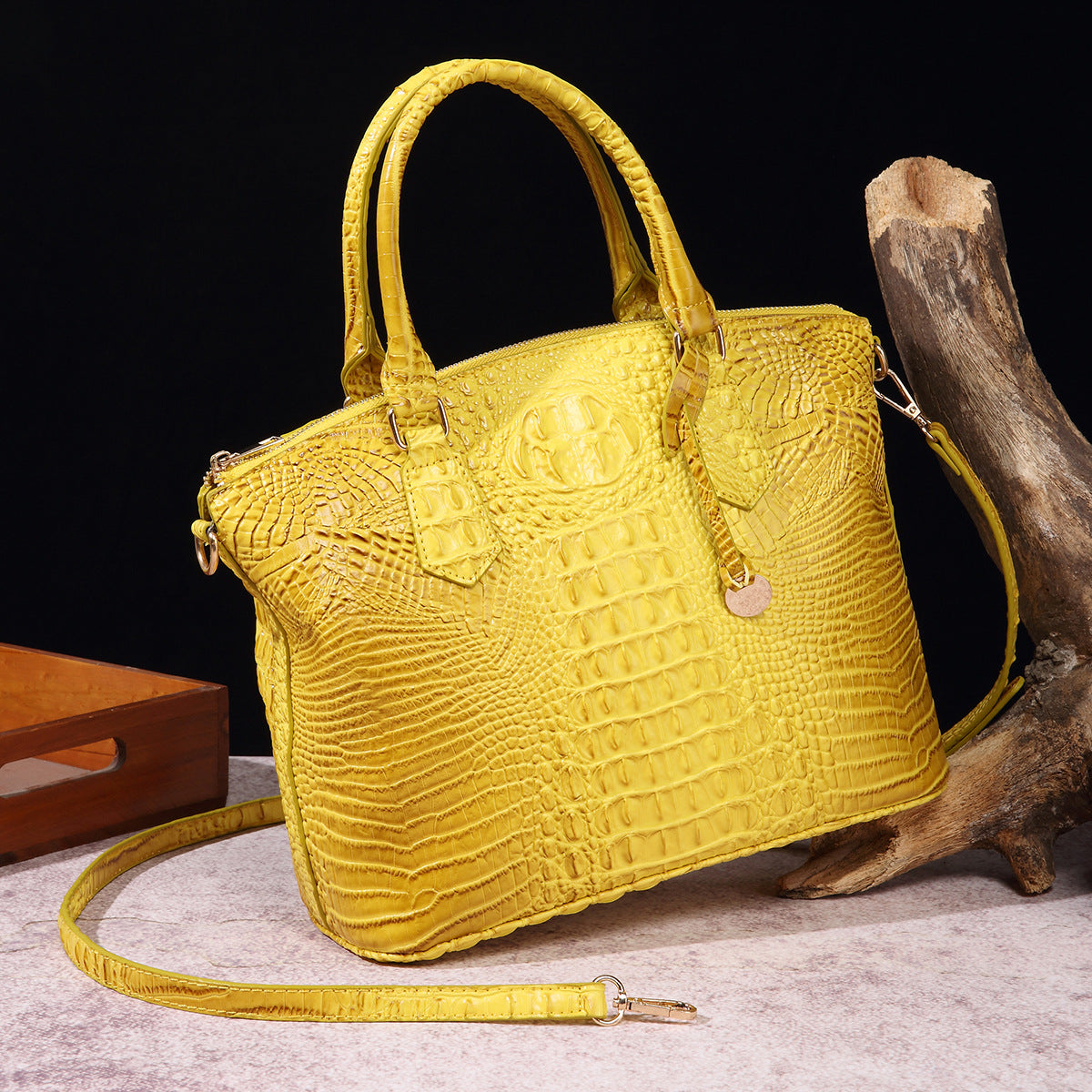 Women's Retro Crocodile Pattern Portable Messenger Bag