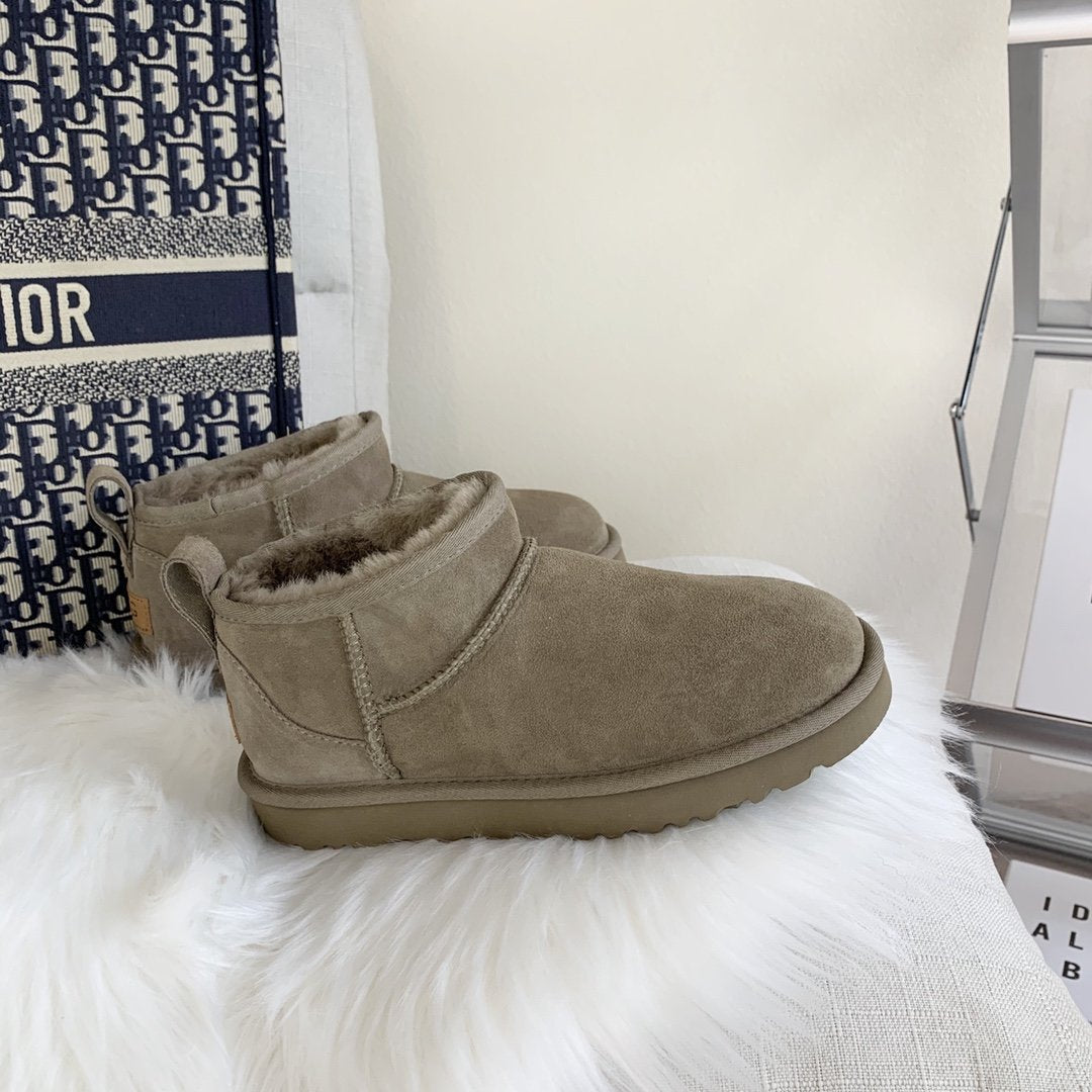 Sheepskin And Wool All-In-One Women's Short Boots Children Winter Snow Boots