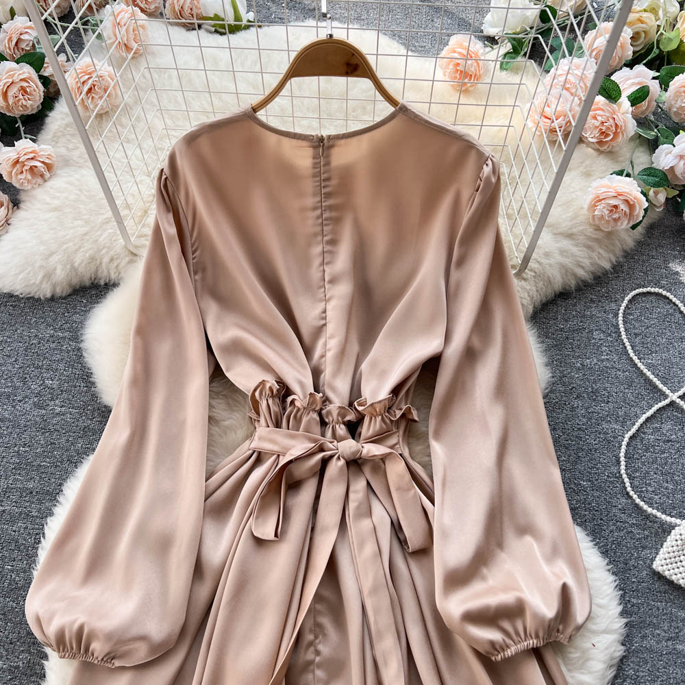 Long Sleeve Dress With Slim Waist