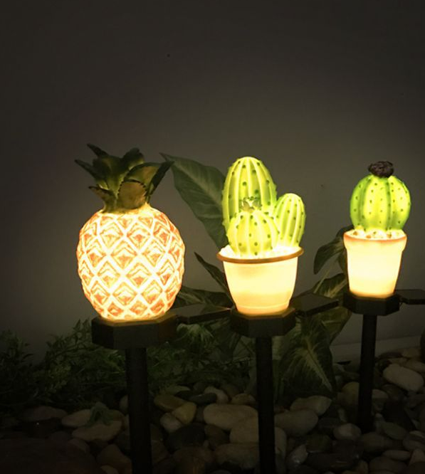 Solar powered yard ligh cactus,pinaple, flamingo, squirrel,and owls